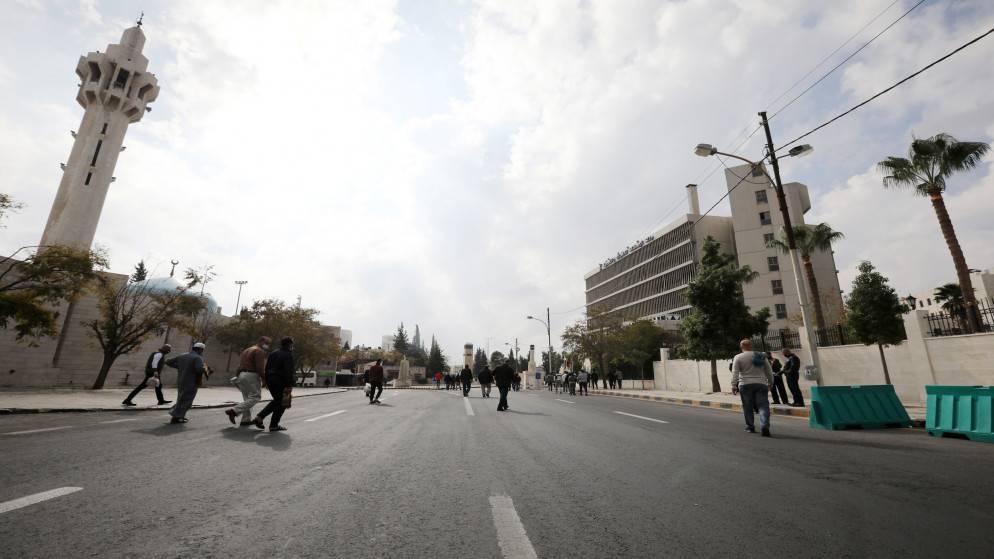 ما حقيقة تهجم مصلين على إمام مسجد في البقعة؟