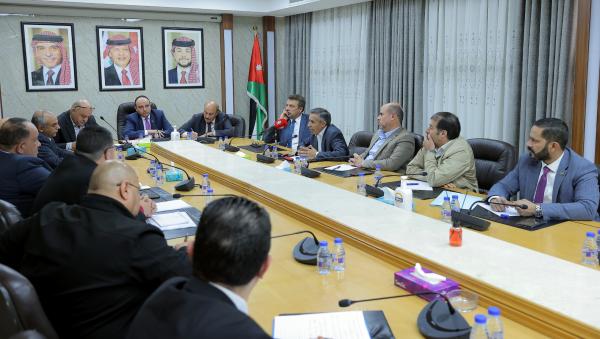إدارية النواب توصي بإيقاف عقود شراء الخدمات بـمياه اليرموك