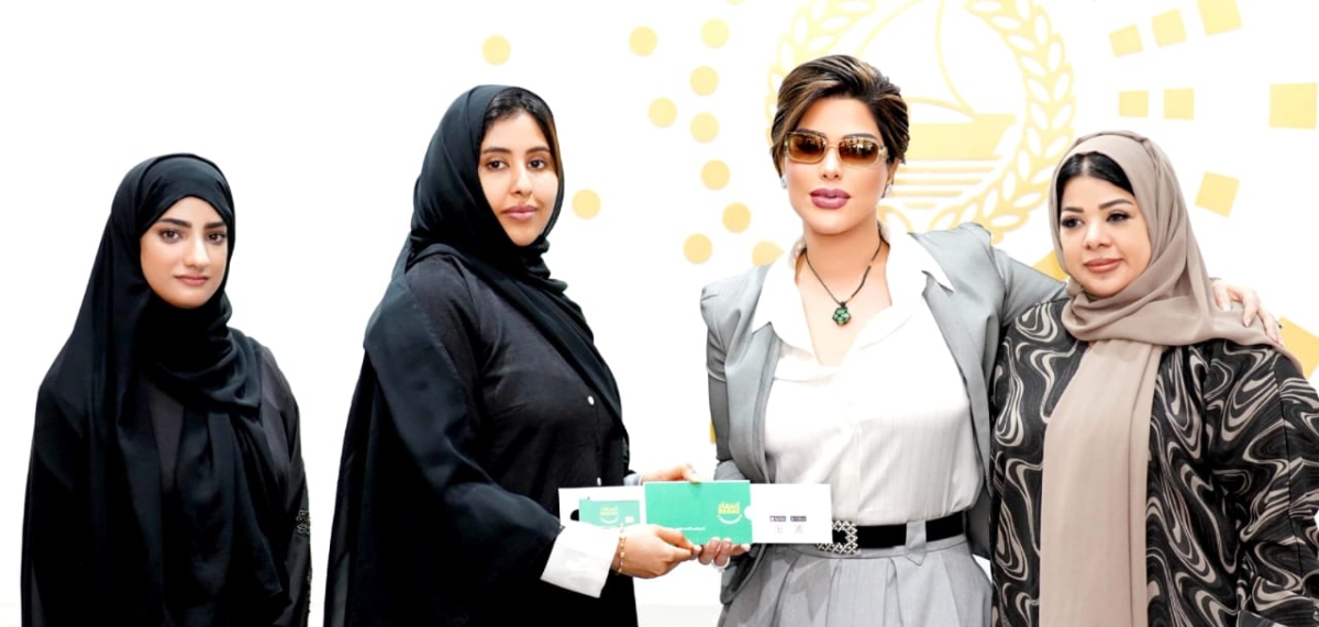 الإمارات تمنح شمس الكويتية «بطاقة إسعاد».. وتحتفل بإطلاق عطرها باي شمس