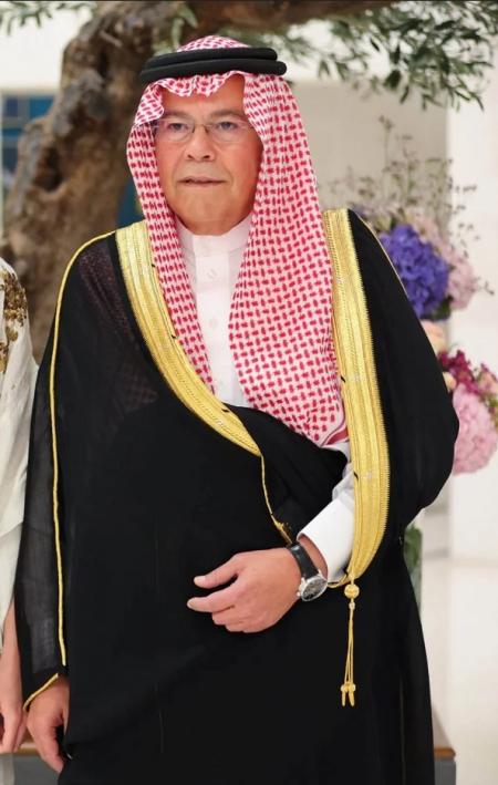 رئيس واسرة البلقاء التطبيقية تنعى والد سمو الأميرة رجوة الحسين