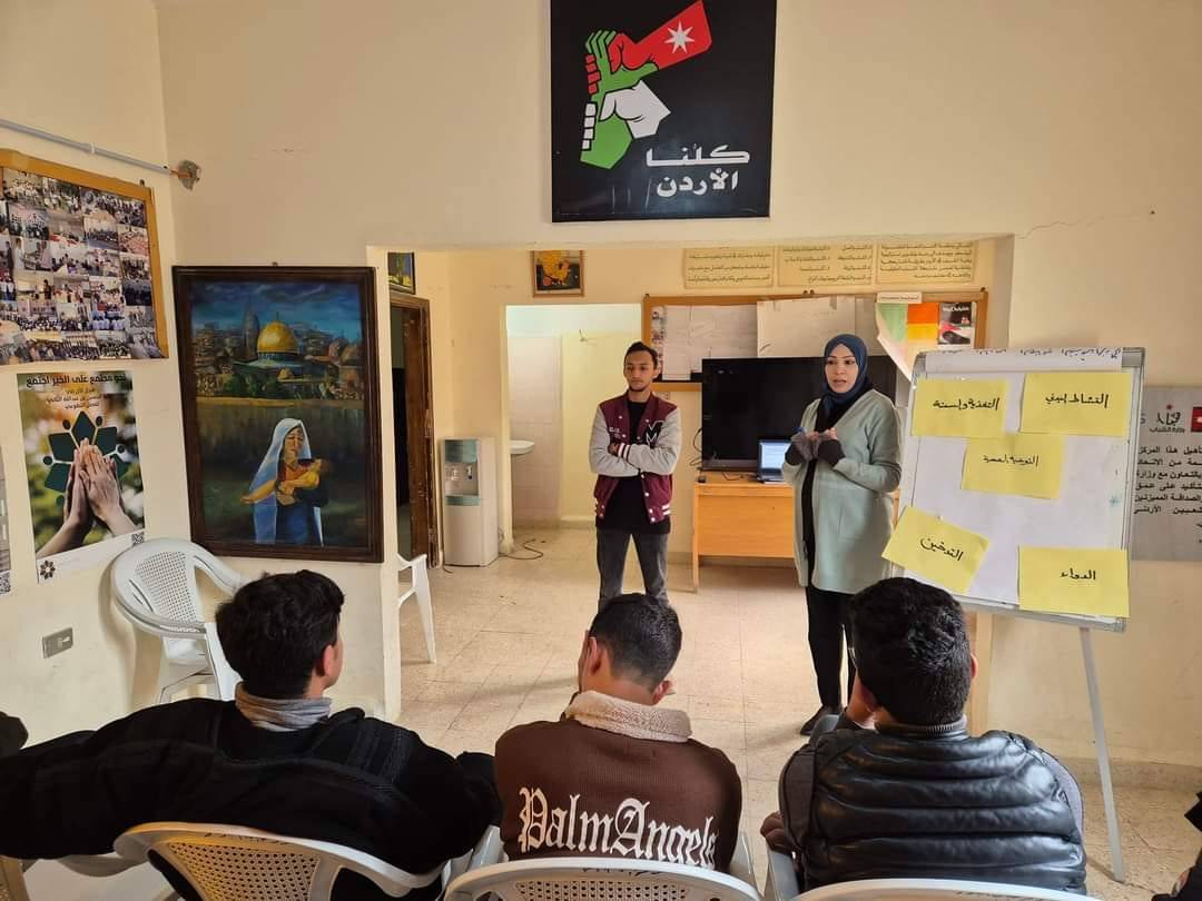 شباب البتراء:جلسة توعوية.. بعنوان العادات الغذائية الخاطئة بهدف رفع مستوى الوعي الصحي لدى الشباب