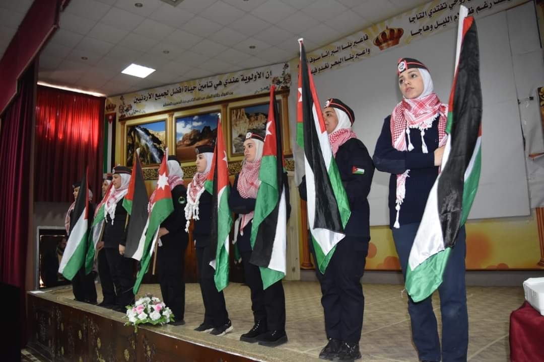 الشرطة المجتمعية تشارك باحتفال وتستمر المسيرة ...صور