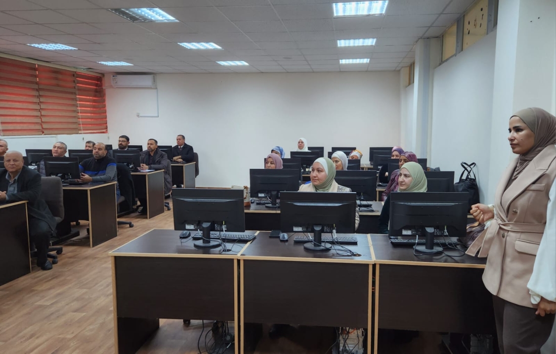 دورة تدريبية لمدرسي اللغة الإنجليزية في البلقاء التطبيقية حول أساليب تدريس اللغة الإنجليزية
