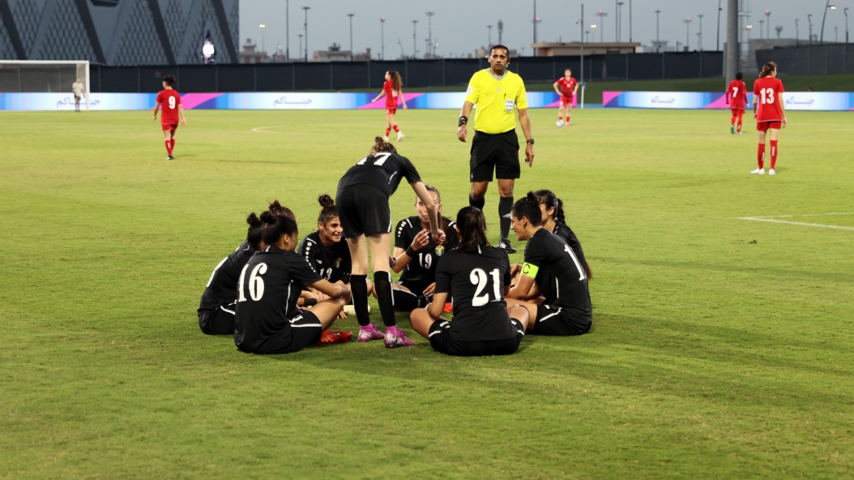 المنتخب النسوي لكرة القدم يتصدر مجموعته ببطولة غرب آسيا