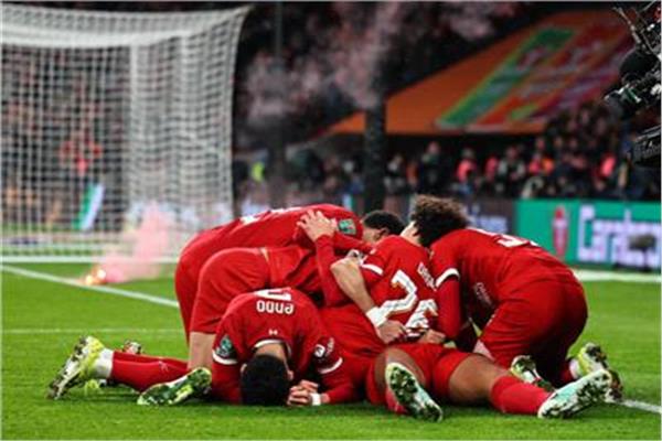 ليفربول بطلا لكأس الرابطة الإنجليزية بفوز قاتل على تشيلسي