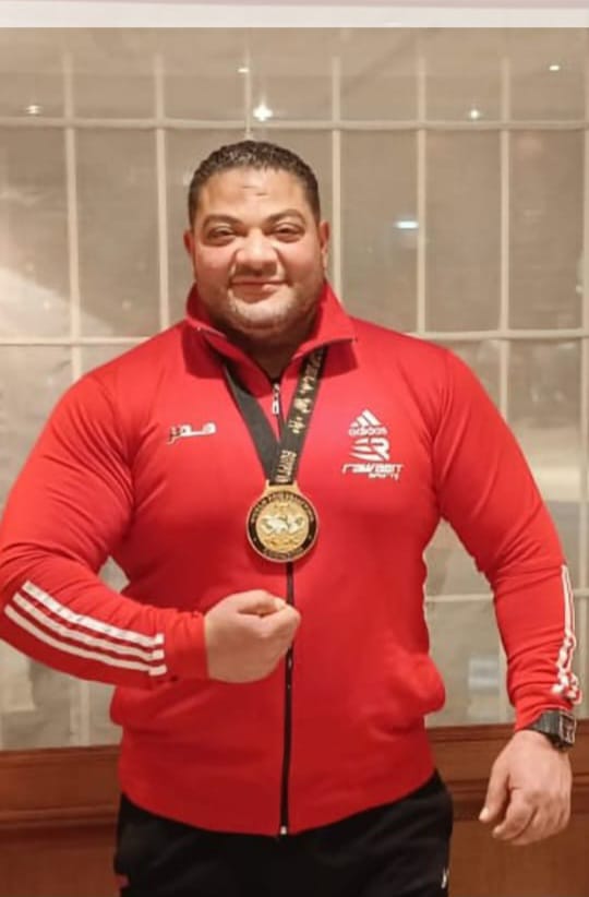 بيج هلاوى يحصد الميدالية الذهبية فى بطولة كأس العالم للقوة البدنية