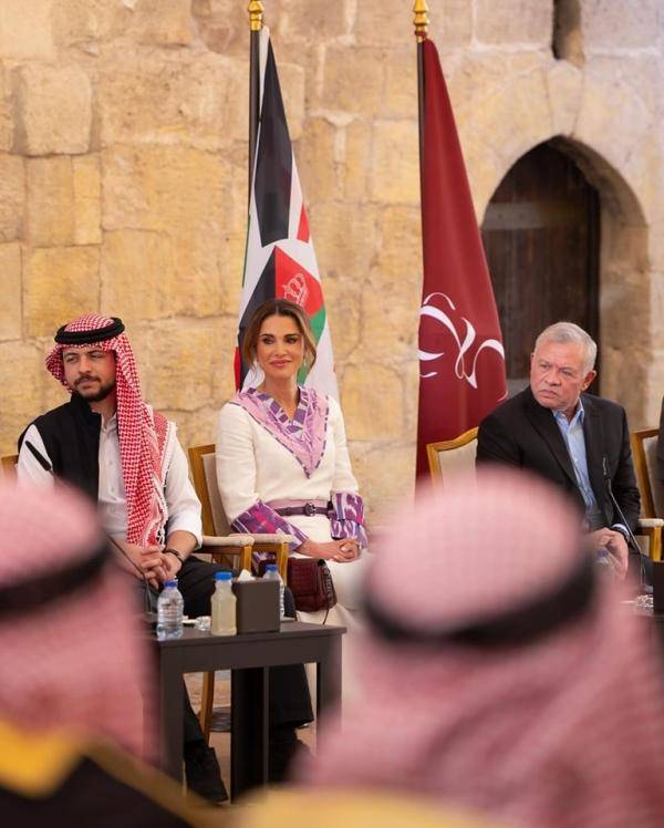 الملكة: مع سيدنا خلال تكريم نشامى ونشميات من محافظة العقبة