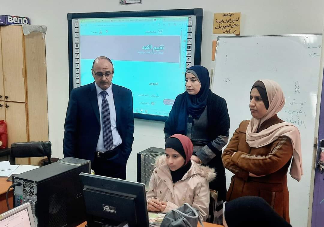المجالي يتفقد مشروع نادي الترميز الرقمي لليافعين في تربية القصر