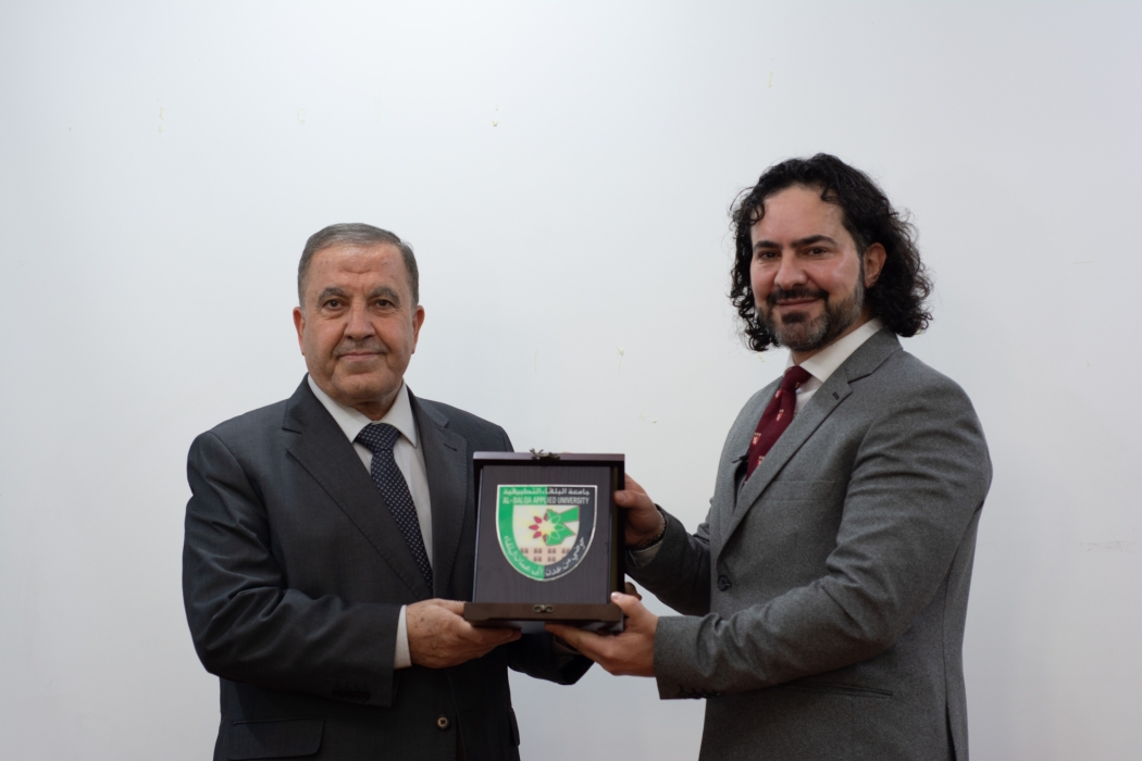 مندوبًا عن رئيس جامعة البلقاء التطبيقية ..القضاة يرعى حفل اشهار كتاب