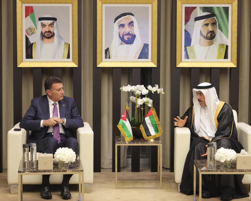 الصفدي في أبو ظبي بدعوة رسمية من رئيس المجلس الوطني الاتحادي الإماراتي..صور