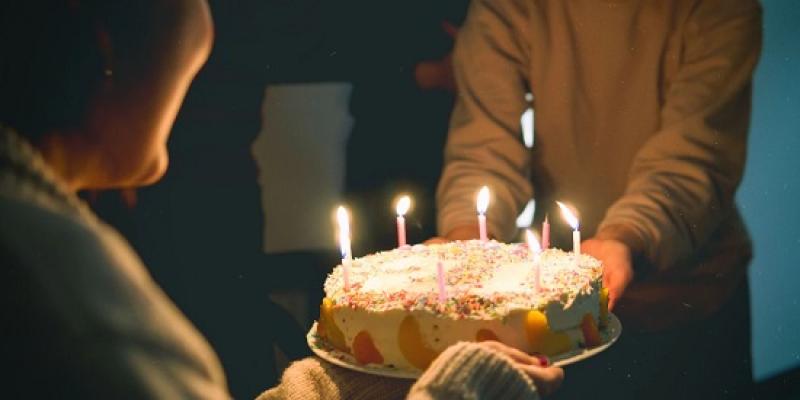 هل يجوز للمسلم الأحتفال بيوم ميلاده؟