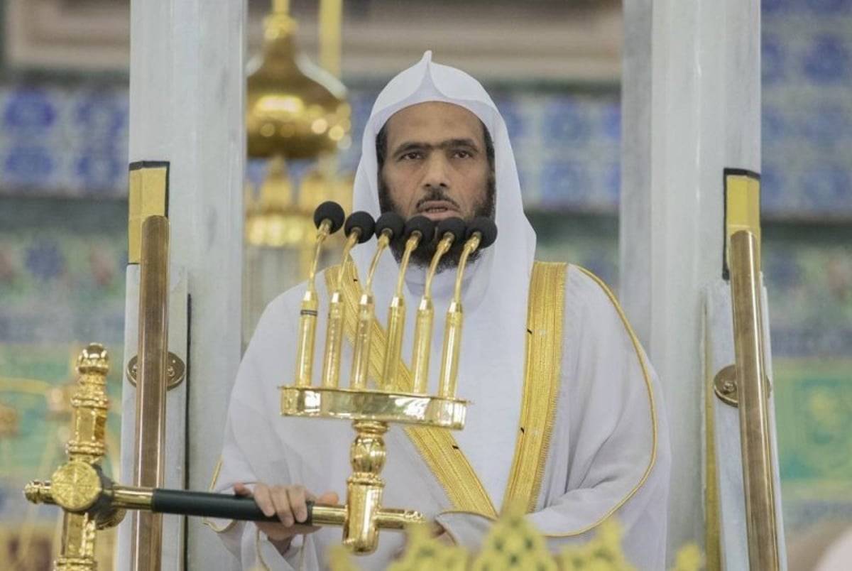 إمام المسجد النبوي يحثّ على استثمار كل لحظة من رمضان لأنه سريع الانقضاء