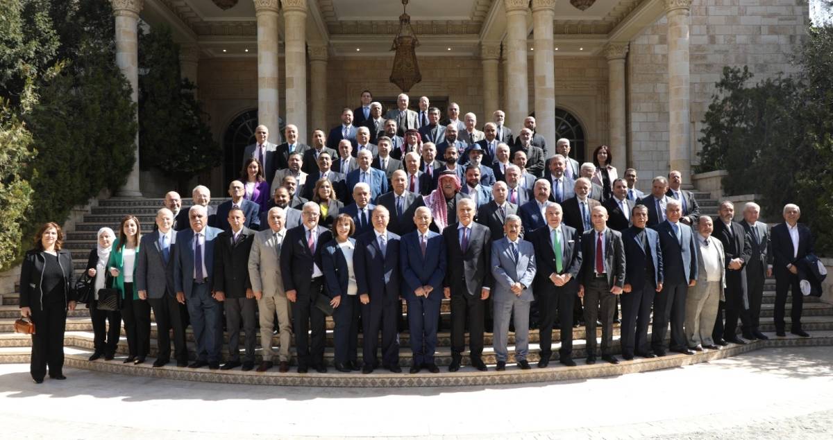 رئيس الديوان الملكي الهاشمي يلتقي وفدا من أهالي نابلس بالأردن...صور