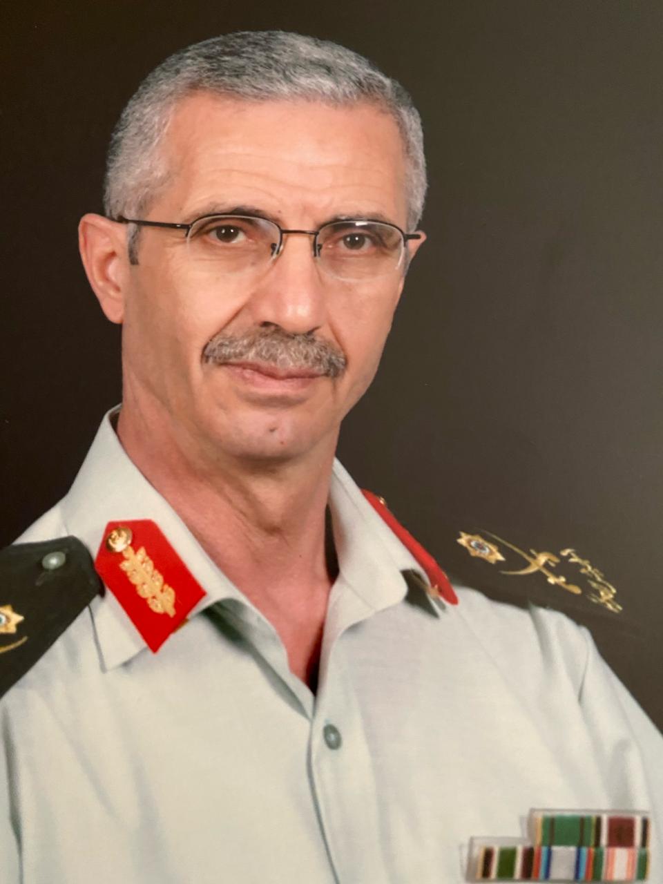 اللواء المتقاعد مروان عبد الرحيم العمد في سطور مدير عام دائرة الأحوال المدنية والجوازات سابقًا