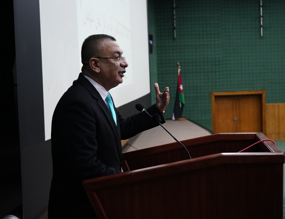 عميد كلية الآداب في جامعة اليرموك  العناقرة  يدعو الطلبة للمشاركة في مختلف الأنشطة والفعاليات