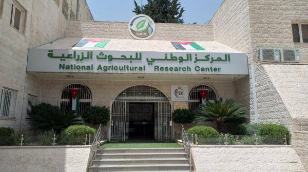 البحوث الزراعية يسلم الخيرية الهاشمية تقرير حملة جمع تبرعات مهرجان الزيتون