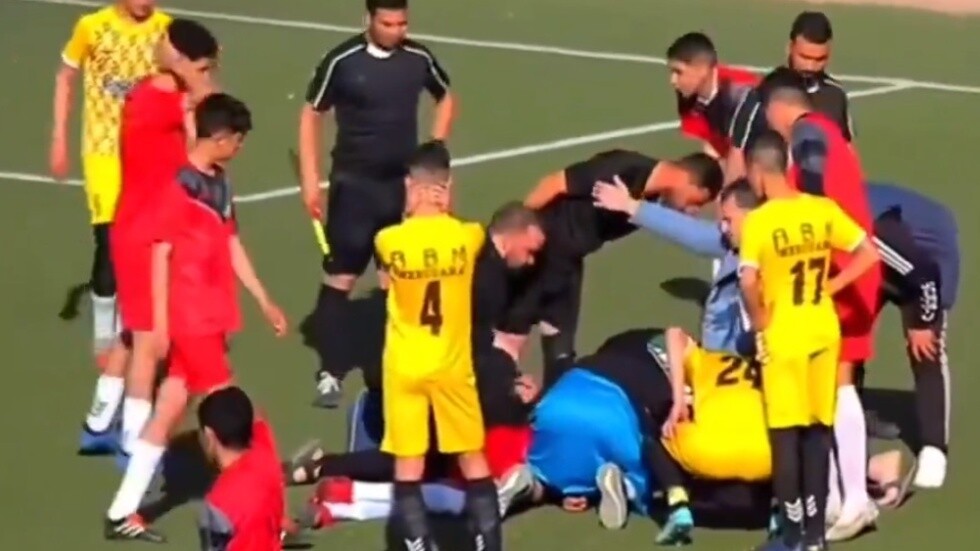وفاة لاعب جزائري بعد إصابة مروعة في الملعب