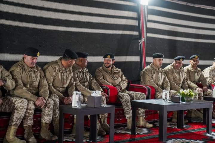 ولي العهد يشارك مرتبات لواء الملك الحسين بن طلال المدرع الملكي40 مأدبة الإفطار_صور