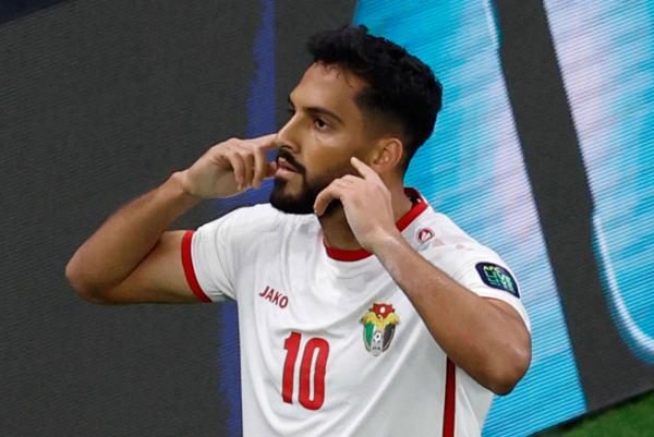 هل كانت المياه مقطوعة عن استاد عمان بمباراة النشامى وباكستان؟ .. التعمري: يشتكي الأرضية