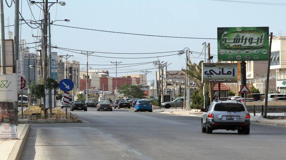 تعرض خط مياه للكسر في ضاحية الحسين بمدينة إربد