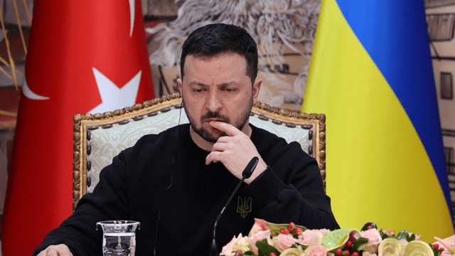 عقب تلميحات أوكرانيا.. لماذا ترفض روسيا الجلوس إلى طاولة المفاوضات؟