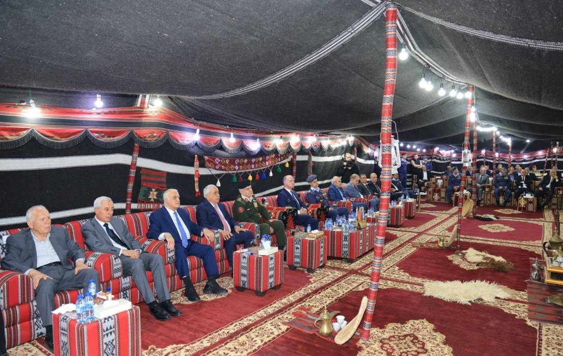 الأمير فيصل يشارك مرتبات سلاح الجو الملكي مأدبة الإفطار