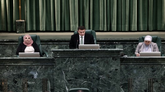 رئيس مجلس النواب يتوقع أن تكون جلسة اليوم الأخيرة في الدورة الحالية
