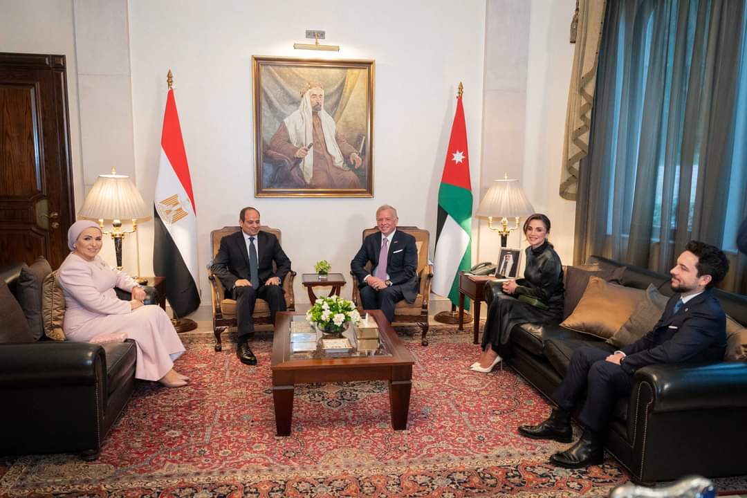 الملك والسيسي : ضرورة التوصل لهدنة إنسانية ووقف شامل لإطلاق النار في غزة