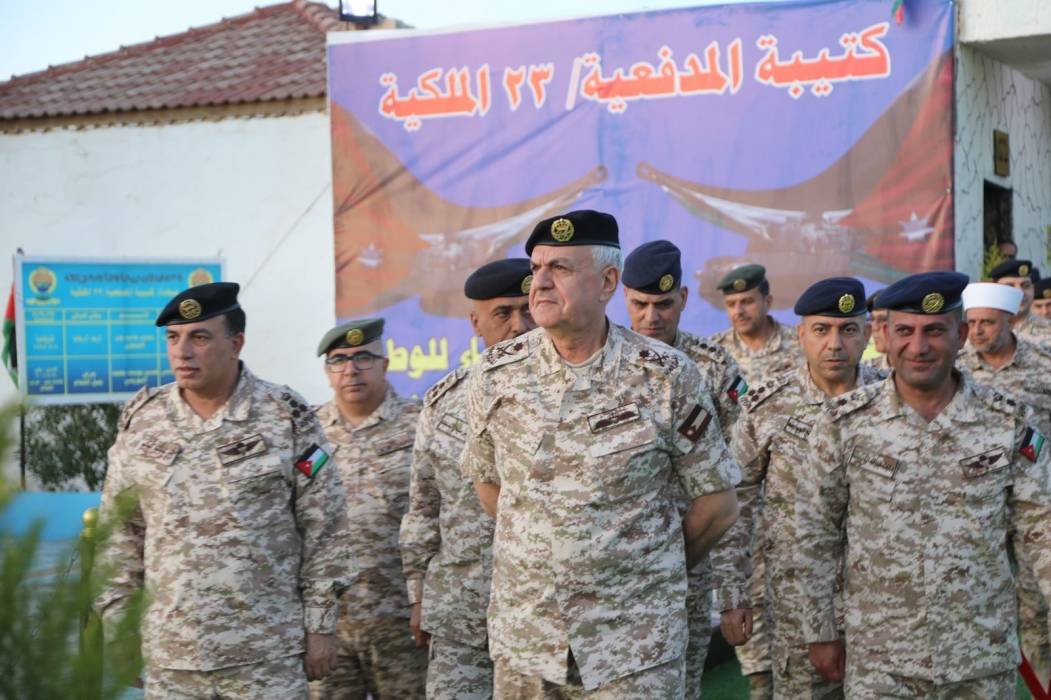 اللواء الركن الحنيطي يزور كتيبة المدفعية٢٣ الملكية ويشارك مرتبات كتيبة الحرس الملكي الآلية٣ مأدبة الإفطار...صور