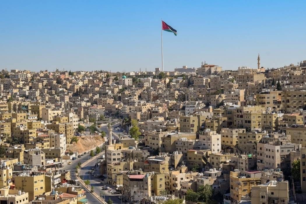 أجواء دافئة في أغلب المناطق وحارة نسبيا في الاغوار والبحر الميت