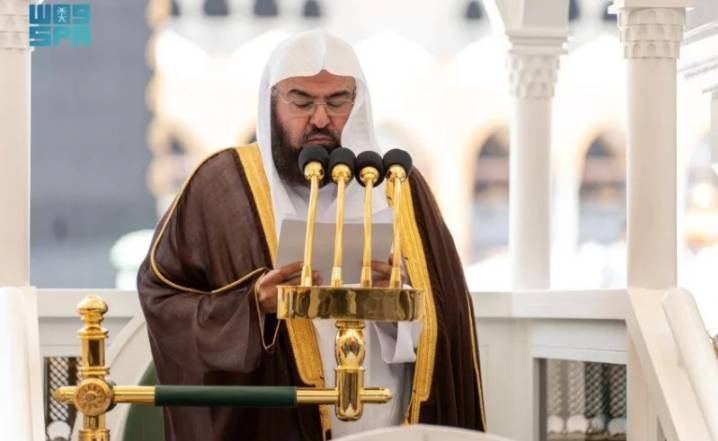 السعودية ..خطبتا الجمعة من الحرمين الشريفين تحضان على اغتنام من بقي من أيام رمضان
