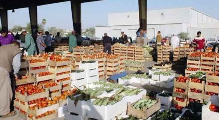 1217 طن خضار وفواكه ترد للسوق المركزي بإربد