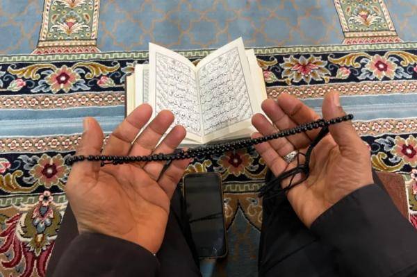 الأردنيون يحيون ليلة القدر وألسنتهم تلهج بالدعاء لفلسطين