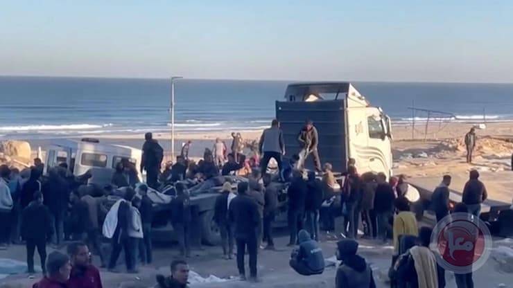 3 شاحنات وقود وأدوية تصل إلى مستشفيين شمالي قطاع غزة