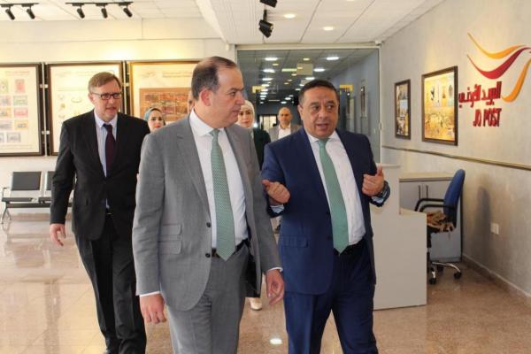 اتفاقية بين اورنج موني والبريد الأردني لتطوير الخدمات المالية الرقمية