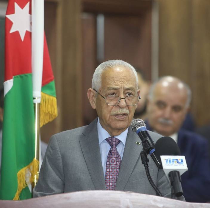 العيسوي.. عندما يتمَثَّل توجهات الملك ويفتح ابواب الديوان شعبيا