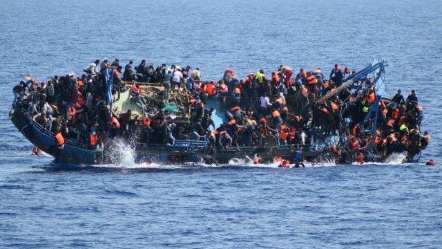 مقتل 90 شخصًا إثر غرق قارب قبالة ساحل موزمبيق