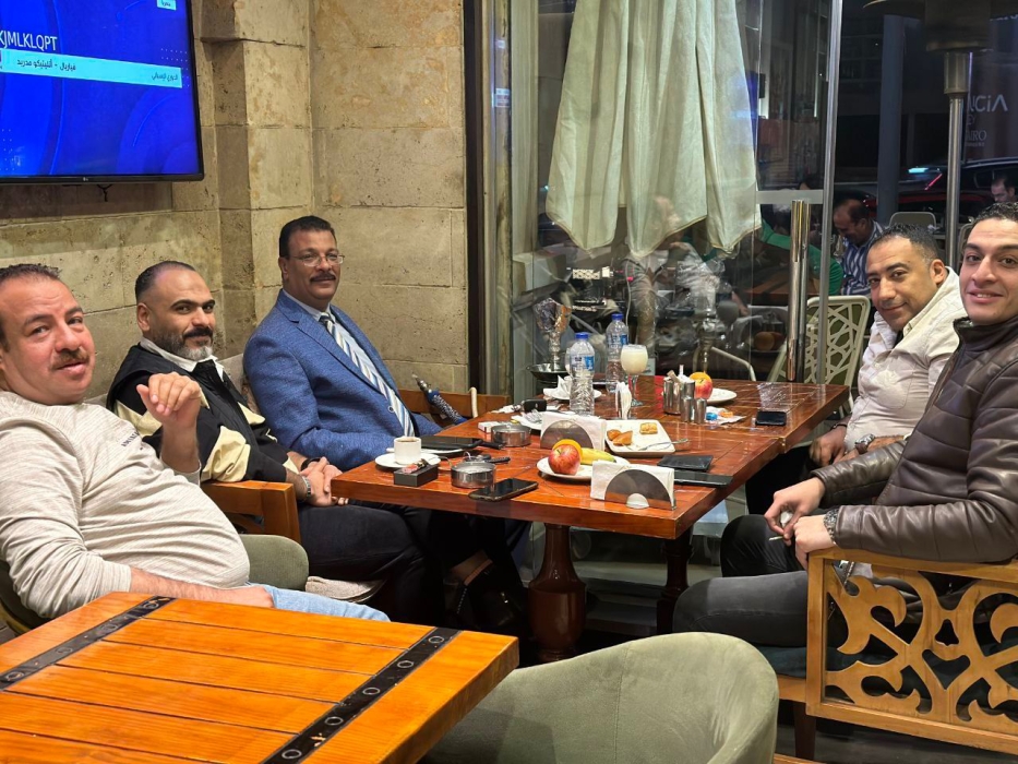 أحمد أبو الفضل يكرم نائبة خلال فعاليات الإفطار السنوي الفضل جروب