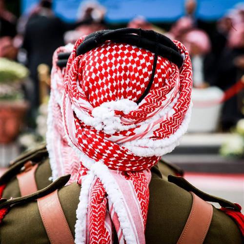 طريقة صناعة الشماغ ... تفاصيل