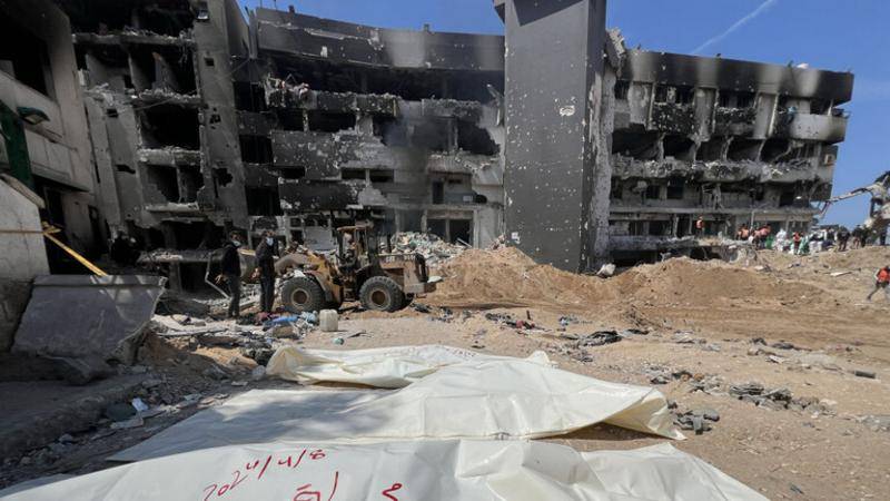 انتشال جثامين 409 شهداء من مجمع الشفاء الطبي