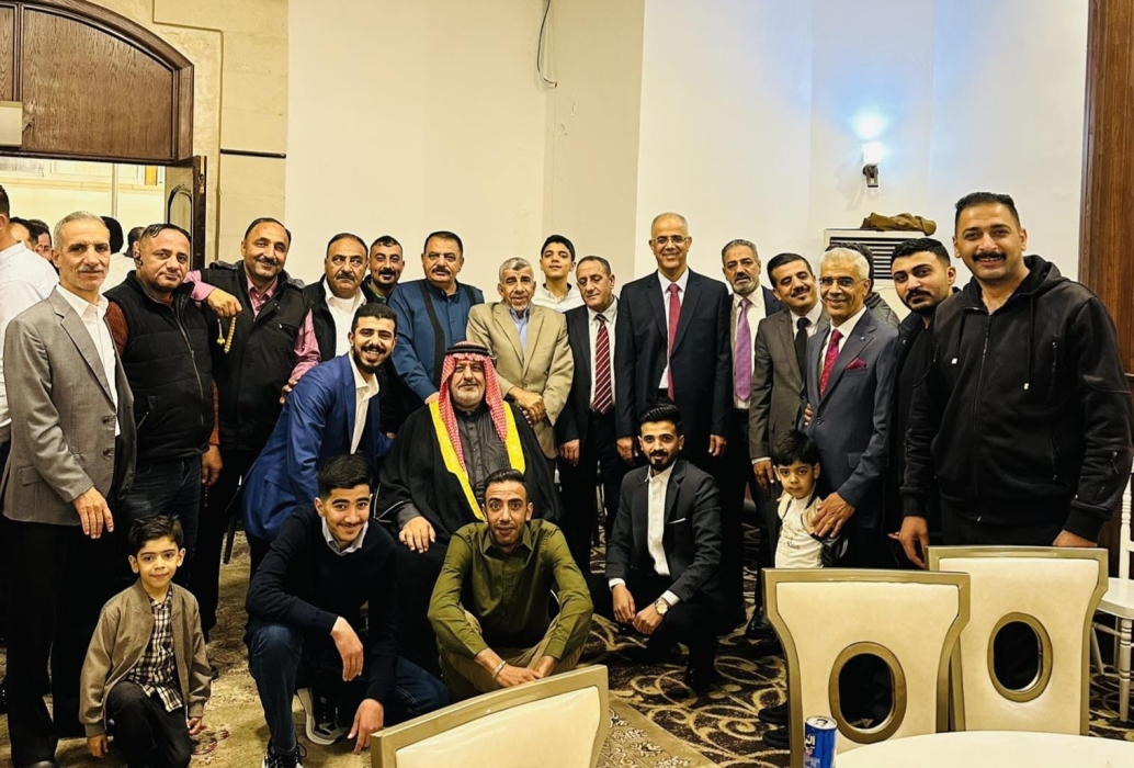 ابو دلو يهنئ الملازم اول يوسف  محمد عبيدات  بالزفاف