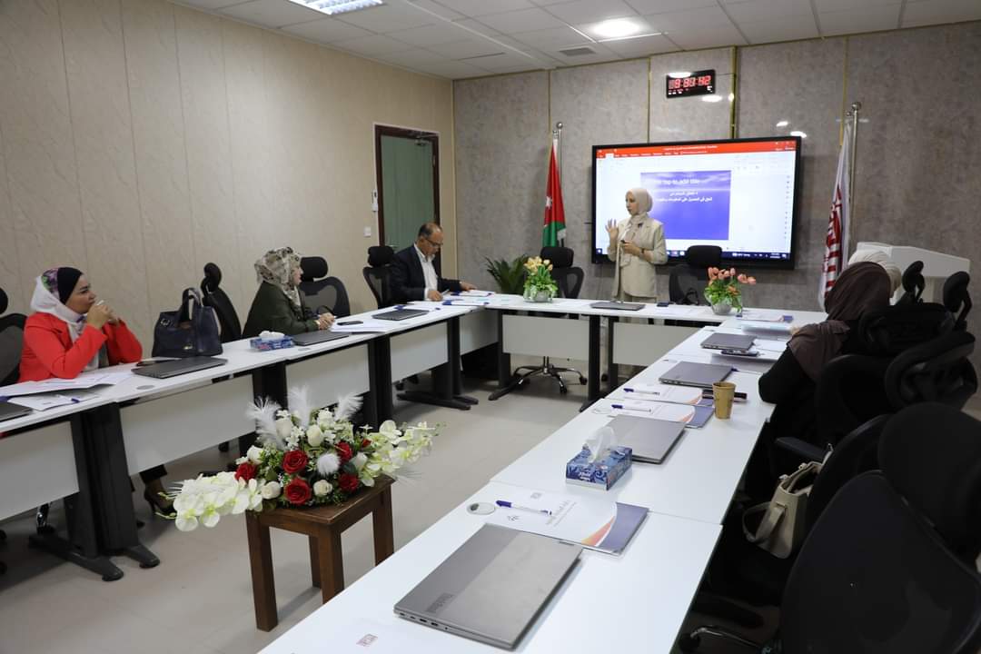 افتتاح البرنامج التدريبي الرابع والأربعين في مجال مأسسة إجراءات حق الحصول على المعلومة  لموظفي القطاع العام في المكتبة الوطنية ...صور