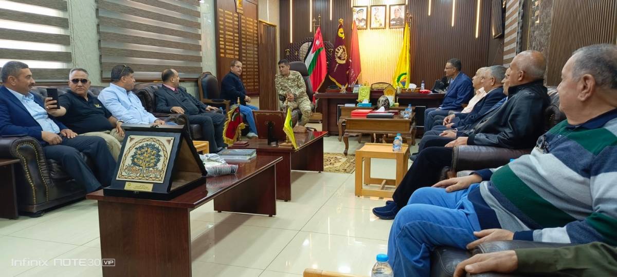 لجنة الكرامة للمتقاعدين العسكريين تزور قيادة المنطقة العسكرية الجنوبية..صور