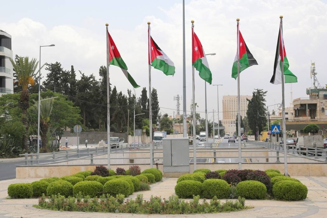 الأمانة تحتفي باليوم الوطني للعلم