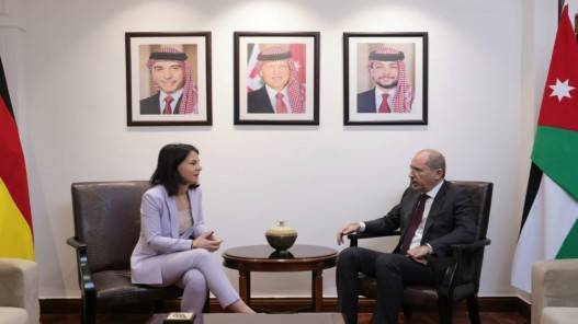 وزير الخارجية يبحث مع نظيرته الألمانية الجهود المبذولة لوقف الحرب على غزة