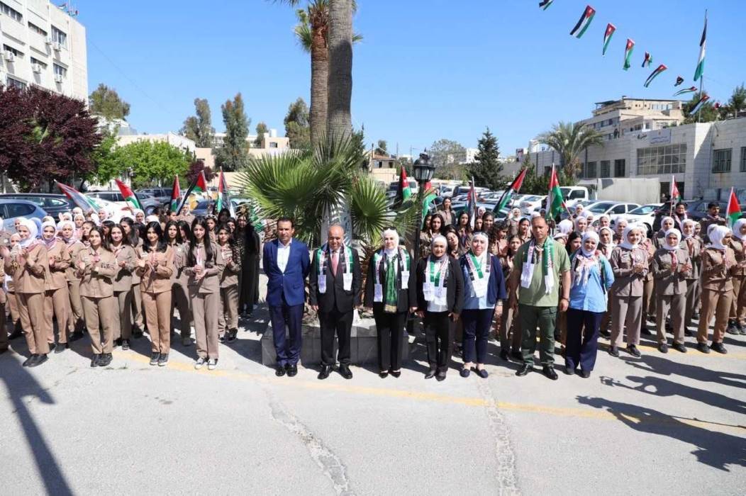 التربية تحتفل بيوم العلم الأردني