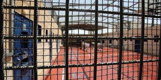 مؤسسات الأسرى الفلسطينية: أكثر من 9500 أسير بينهم 200 طفل في معتقلات الاحتلال