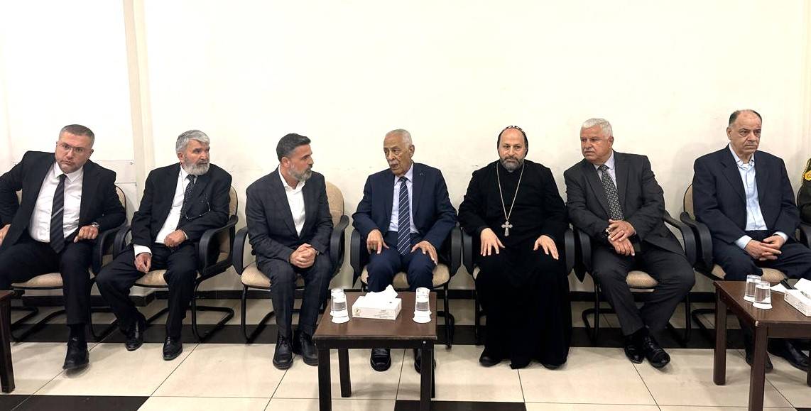 مندوبا عن الملك وولي العهد.... العيسوي يعزي آل نسمة وآل نرسيسيان...صور