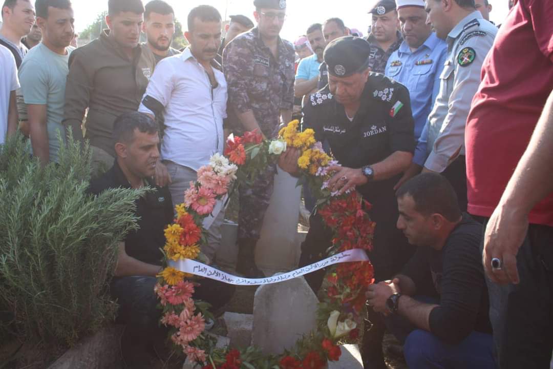 العميد الكساسبة يشارك في  تشييع جثمان الوكيل سالم نور الدين عبد الرحمن...صور