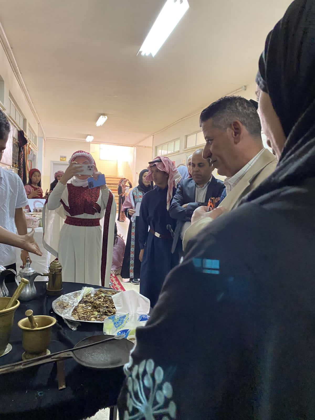 مدرسة ام الرصاص تقيم معرض كنوز الوطن وذاكرة الأجداد ...فيديو